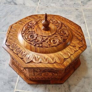 Hand-Carved Sheesham Wood Octagon Hotpot with Lid, Rustic Serving Container