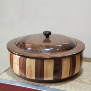 Handgjord gryta i sheeshamträ – randig design, stålskål, isolerad serveringsskål (30 cm)