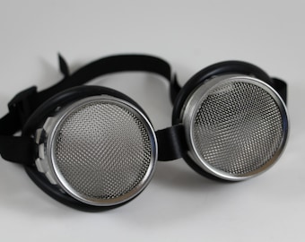 Cyperpunk, Silver Steampunk bril, metal goth, mesh, dieselpunk bril, Kylie Jenner, teen vogue, Mad Max, waspeye lens 100% seethrough