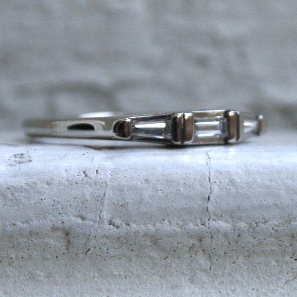 Awesome Vintage 14K White Gold Baguette Cut Diamond Wedding Band - 0.24ct.