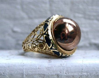 Cool Retro Vintage 14K Yellow Gold Ring with Enamel .
