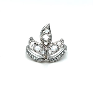 Vintage 18K White Gold Leaf Diamond Ring with Rose Cut Diamonds.