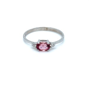 Vintage Pink Sapphire and Diamond 14K White Gold Ring Engagement Ring.