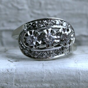 Wonderful Vintage 14K White Gold Diamond Three Stone Stone Ring - 0.50ct.