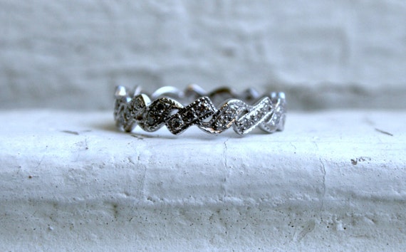 Vintage Platinum Diamond Wedding Band. - image 1