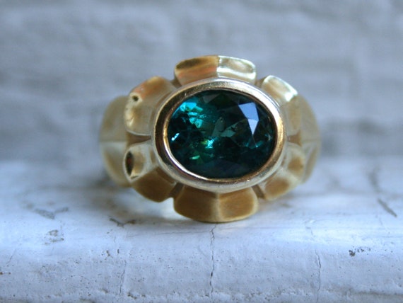 Heavy Vintage 18K Yellow Gold Green Tourmaline Ri… - image 2