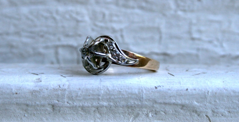 Vintage 18K White/ 14K Yellow Gold Diamond Engagement Ring. image 3