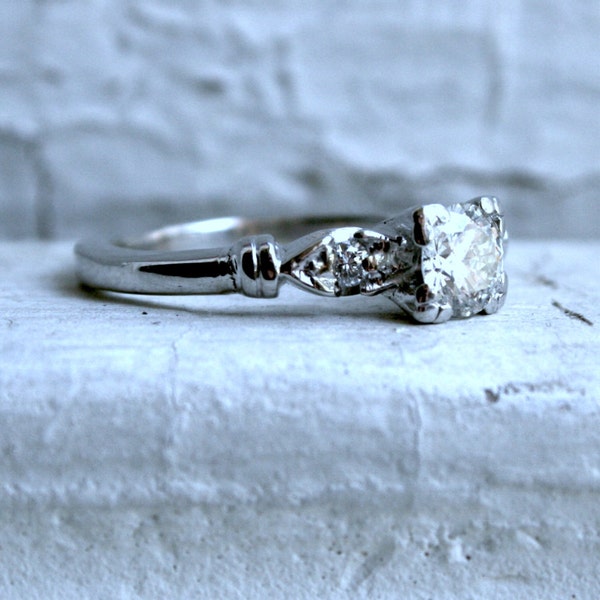 Beautiful Vintage Three Stone Diamond Engagement Ring in Platinum - 0.58ct.