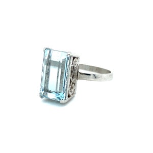 Vintage Aquamarine Solitaire Ring Engagement Ring in 18K White Gold 6.00ct. image 3