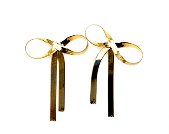 Herringbone 14K Yellow Gold 'Bow' Earrings.