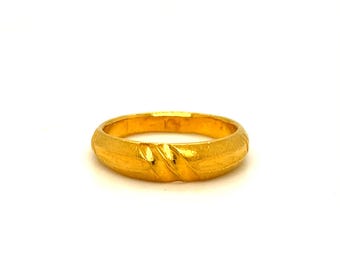 RESERVED - Vintage Pure Gold 24K Yellow Gold Patterned Band Ring.