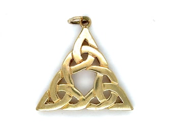Vintage 14K Yellow Gold Celtic Trinity Knot Charm Triquetra.
