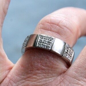 Classic Men's Vintage 18K White Gold Pave Diamond Wedding Band 0.54ct. image 6