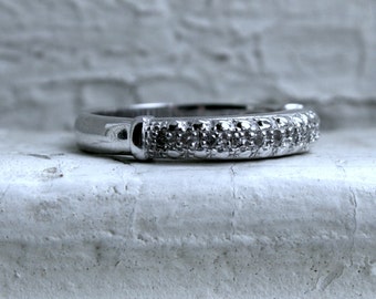 Vintage 14K White Gold Diamond Ring Wedding Band - 0.24ct.