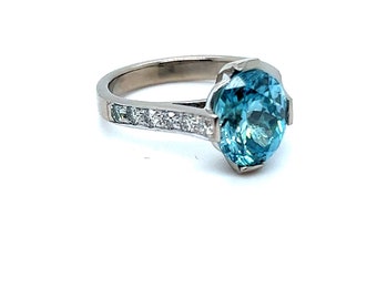 Stunning Vintage 18K White Gold Diamond and Blue Zircon Engagement Ring - 4.36ct.