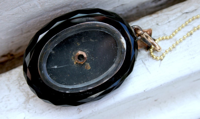 Antique Victorian 14K Yellow Gold Pendant Locket with Onyx, Pearls, and Enamel. image 4