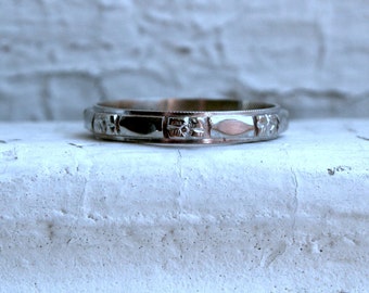 Etched Vintage 14K White Gold Wedding Band.