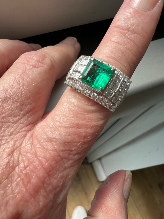 Vintage Platinum Diamond and Emerald Ring - 3.37c… - image 3