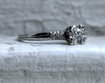 Anello di fidanzamento vintage in platino con diamanti - Illusion Head, 0,28 ct