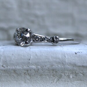 Gorgeous Antique Platinum Diamond Engagement Ring 0.75ct. image 3