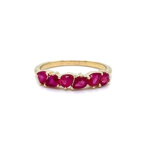 Stunning 14K Yellow Gold Ruby Ring Wedding Band.
