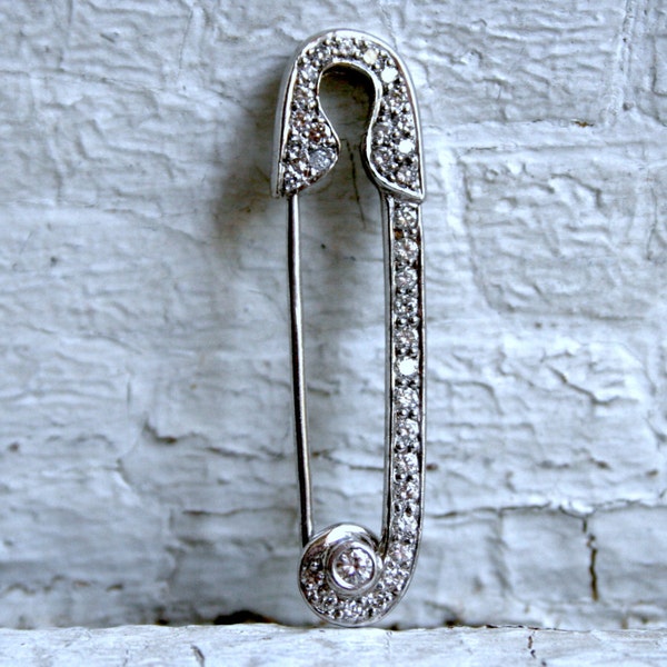 Final Payment - RESERVED - Vintage Diamond Diaper Pin in 18K White Gold - 0.45ct.