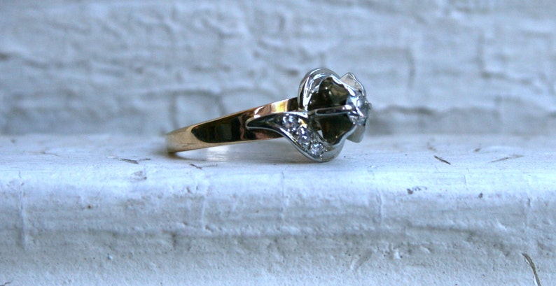 Vintage 18K White/ 14K Yellow Gold Diamond Engagement Ring. image 2