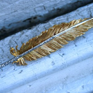 Gorgeous 18K Yellow Gold Diamond Feather Pin/Pendant 0.42ct. image 2