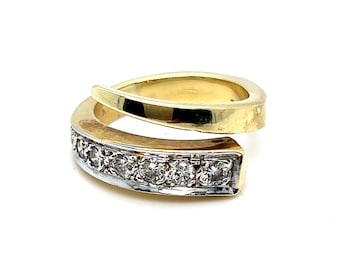 Beautiful Vintage 14K Yellow Diamond Ring By Pass Ring Wedding Band - 0.54ct.