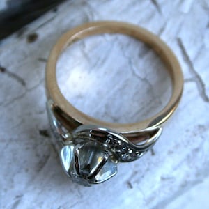 Vintage 18K White/ 14K Yellow Gold Diamond Engagement Ring. image 4