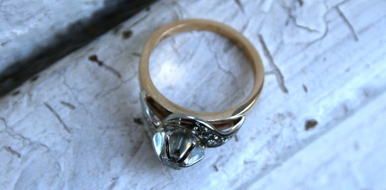 Vintage 18K White/ 14K Yellow Gold Diamond Engagement Ring. image 4