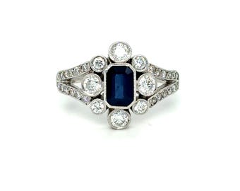 Anel de Noivado Vintage Halo em Ouro Branco 18K com Diamante e Safira - 2,22 ct.