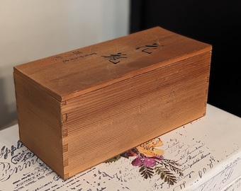 Petite boîte de rangement en bois vintage 9 x 4 x 4