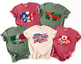 Chemise à emblèmes country 2026 personnalisée Comfort Colors®, T-shirt Coupe des États-Unis 2026, T-shirt graphique de football, Vêtements de fan de football