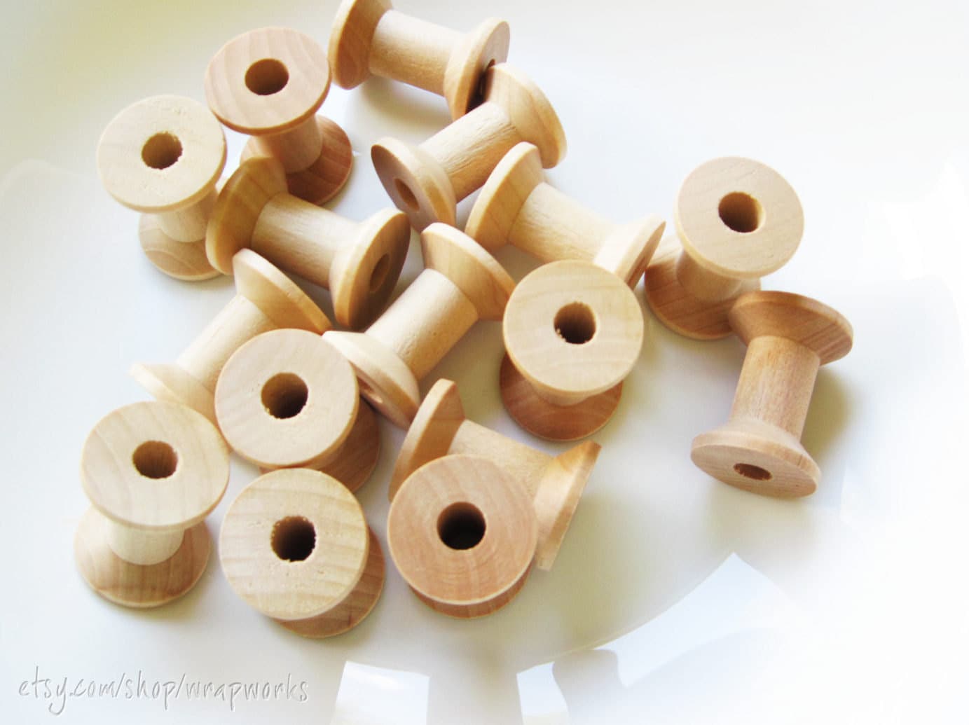 100 Wooden Spools 1 1/8 x 7/8 inch , Wood Bobbin for Crafting, Twine,  Thread, Sewing or Decor