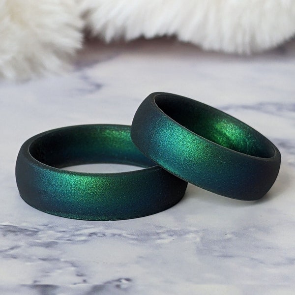 Knot Theory Enchanted Forest Green Silicone Ring, Breathable Flexible Wedding Band, Birthstone Dark Emerald Promise Ring Nature Lover Gift