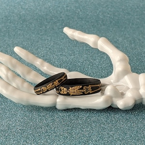Golden Skeleton Silicone Ring for Men & Women in Black, Dark Silver, Gold, Halloween Silicone Wedding Band, Gold Engraved Silicone Ring Gift