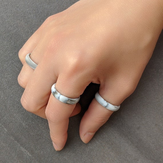 Wholesale 5.7mm Women Silicone Wedding band Couple Comfortable Metallic  Silicone Finger Rings Silicone Rings From m.