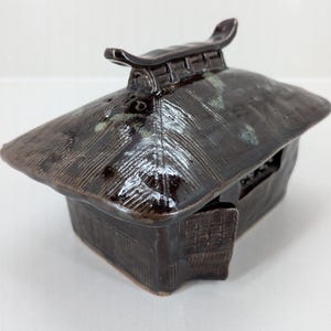 Japanese Rustic Incense Burner House, Vintage Ceramic Koro, Wabi Sabi Decor, Japanese Pottery, Zen Home Fragrance Burner
