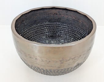 Antique Japanese Hand-Forged Bronze Orin Singing Bowl – Edo Period Temple Bowl