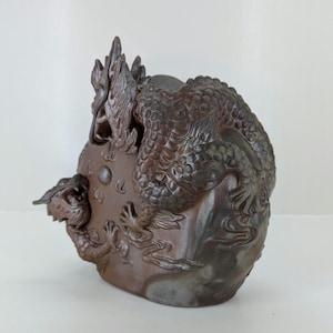 Bizen Ware Dragon Vase 備前焼 辰 – Gesigneerd Buyō Kimihiko 武用君彦, Tomobaka, Japanese Studio Pottery