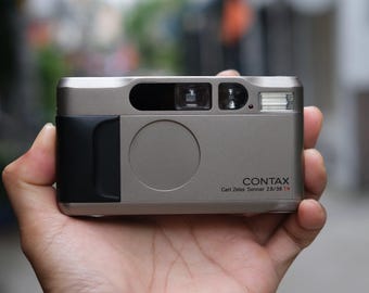 Contax T2 Titan 35mm Compact Film Camera – Excellent / Mint Condition – Japan Model