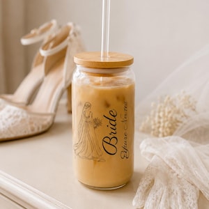 Personalized Bride Glass, sipper Glass with Bamboo Lid & Straw, Custom Bridal Cup, Bride to Be Present, Wedding  Drinkware