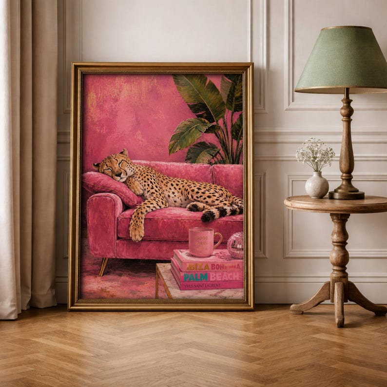 Gepardväggkonst, Lyxigt Rosa Tryck, Sömnig Leopard Glamour Djurtryck Maximalistisk Dekor bild 7