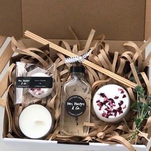 Lychee & Peony shower steamer and reed diffuser / CARE PACKAGE / Relax / Pamper / Corporate Gifts