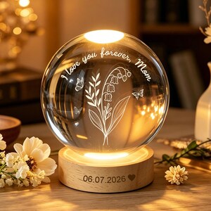 Gepersonaliseerde LED-lamp met geboortemaandbloem en kristallen, aangepaste geboortemaandbloemen, lamp met naam- en datumgravure, cadeau voor een nieuw hoofdstuk, cadeaus voor mama