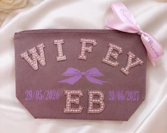 Pochette per il trucco personalizzata da sposa con decorazioni di perle / Pochette cosmetica personalizzata per la sposa