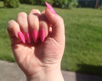 Pink Press On Nails
