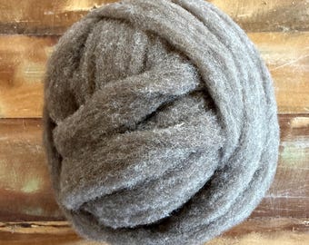 CVM/Romeldale roving-moorit (light brown)