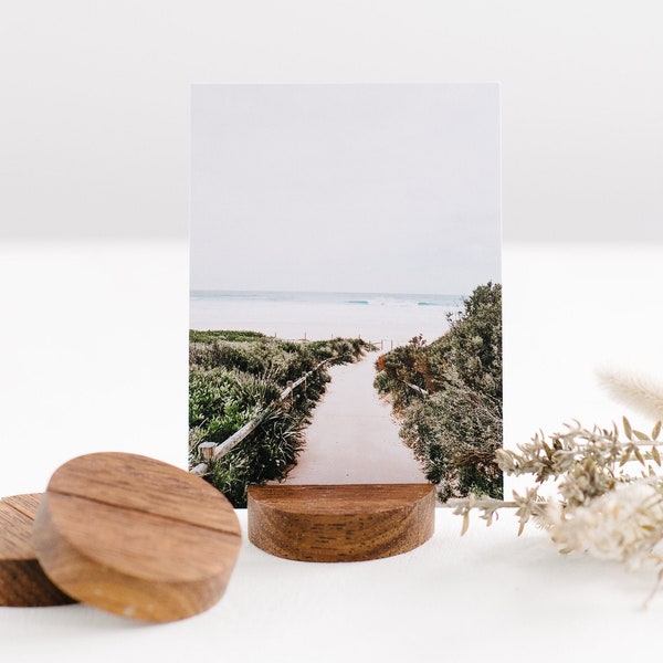 Small CIRCLE Timber Photo Stand, Wooden Picture Holder, Photo Display, Card Stand Holder, Wooden Print Display, Desk Accessory, Menu Holder